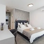 Riposo 2 By Seeadria Agency