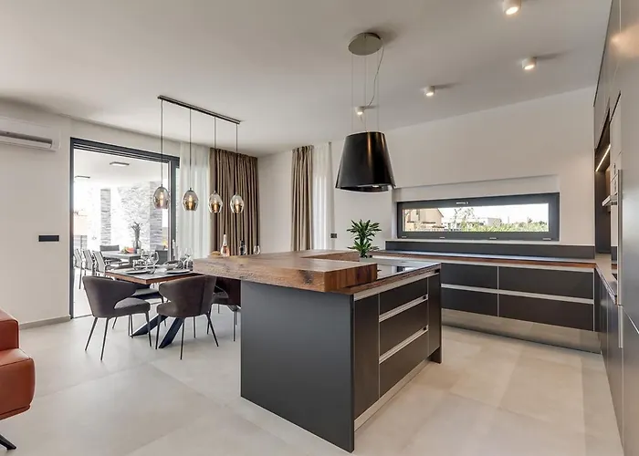 Riposo 2 By Seeadria Agency * Bužinija