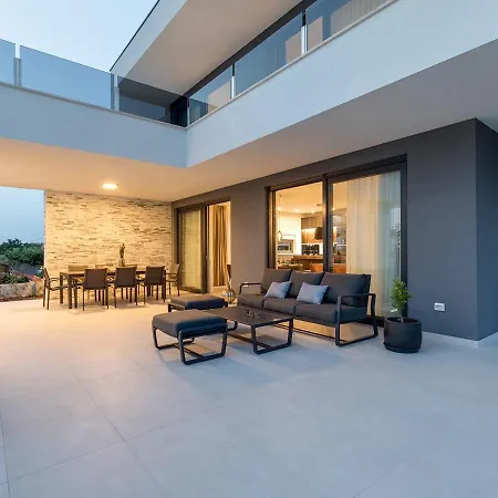 Riposo 2 By Seeadria Agency *