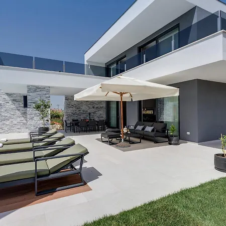 Riposo 2 By Seeadria Agency Buzinija