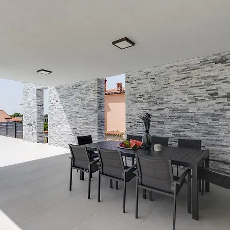 Riposo 2 By Seeadria Agency *