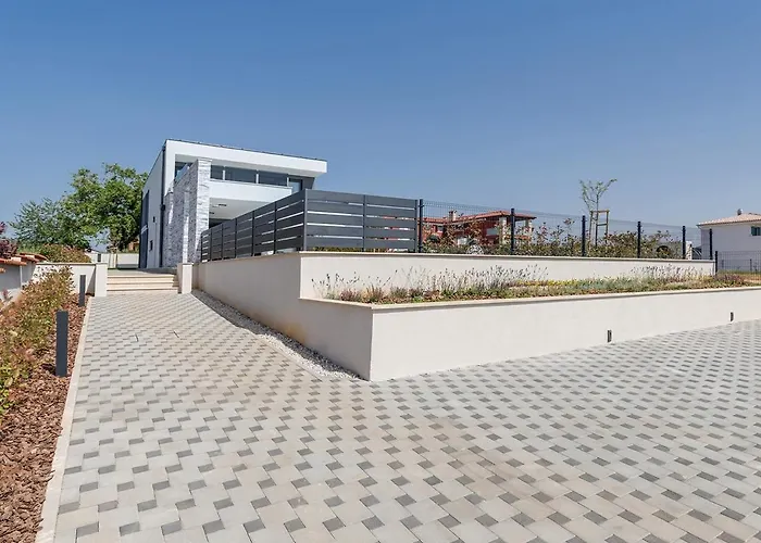 Riposo 2 By Seeadria Agency *